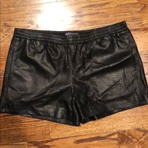 Vince leather shorts M Black